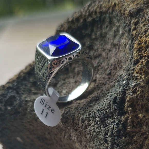 New Stainless Steel Men's Ring With Cubic Zirconia Stone Size 11 - Picture 3 of 8